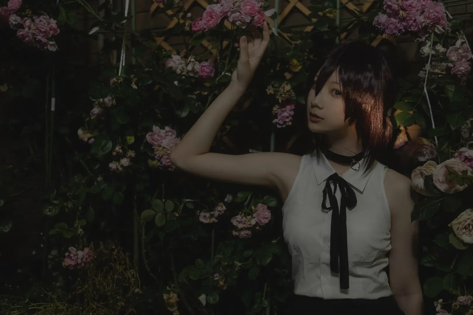 [Reze Cosplay] Damp Longing: Frozen Moments in the Rainy Night and Street Corners - Image 8