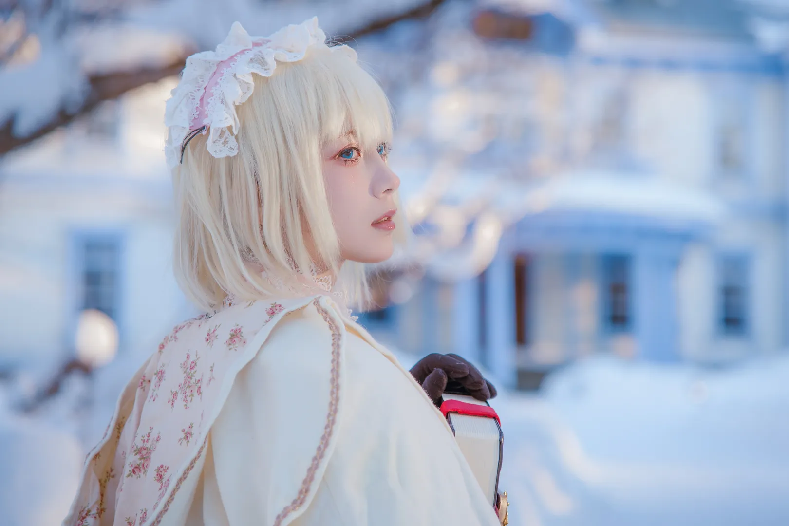 [Alice Margatroid cosplay] Holding a Vintage Lantern in the Snowy Night and the Unfading Twilight - Image 7