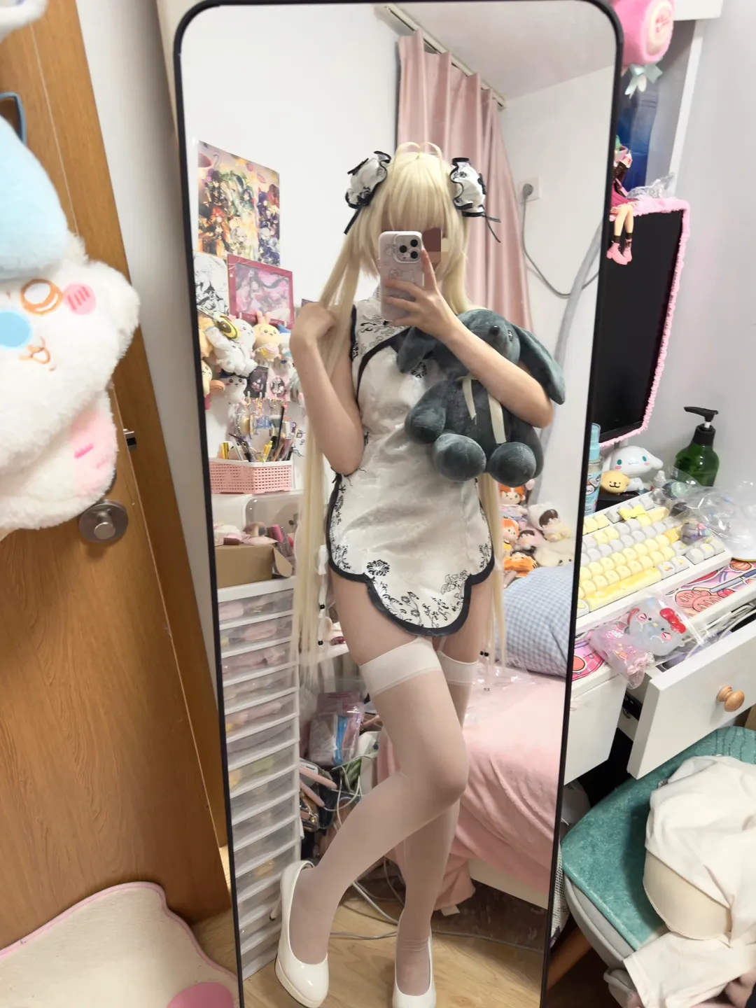 【春日野穹cos】试穿改良旗袍的居家对镜自拍 - 第 4 张