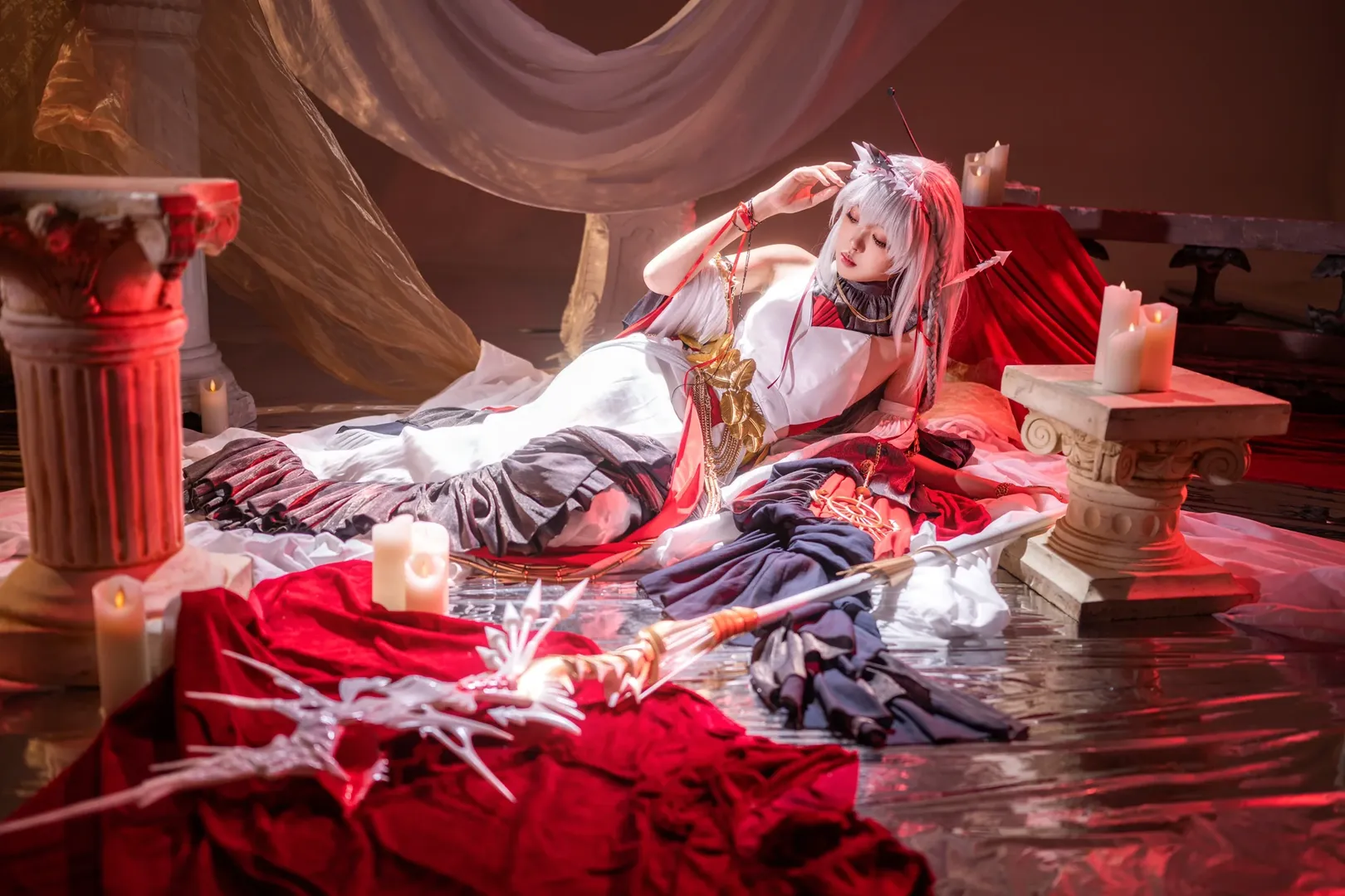 【浊心斯卡蒂cos】明日方舟，远海之下的红与白之歌 - 第 3 张