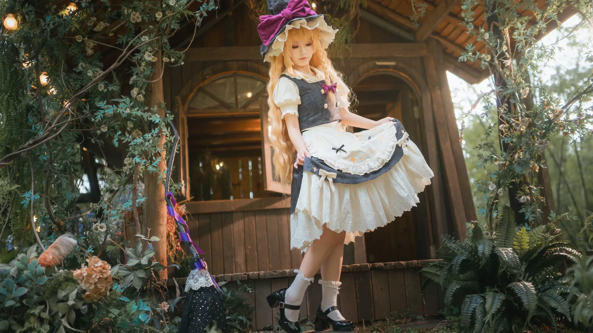 【雾雨魔理沙cos】东方project魔法使在森林中的实体化