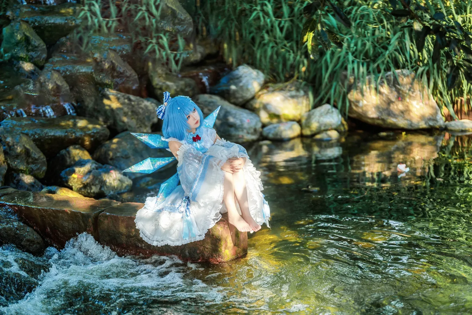 [Cirno cosplay] Touhou Project: The Ice Fairy, Summer Coolness by the Stream - Image 6