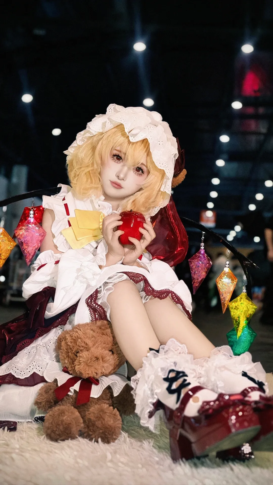 【芙兰朵露cos】东方project马尾被姐姐啃掉后的漫展场照 - 第 5 张