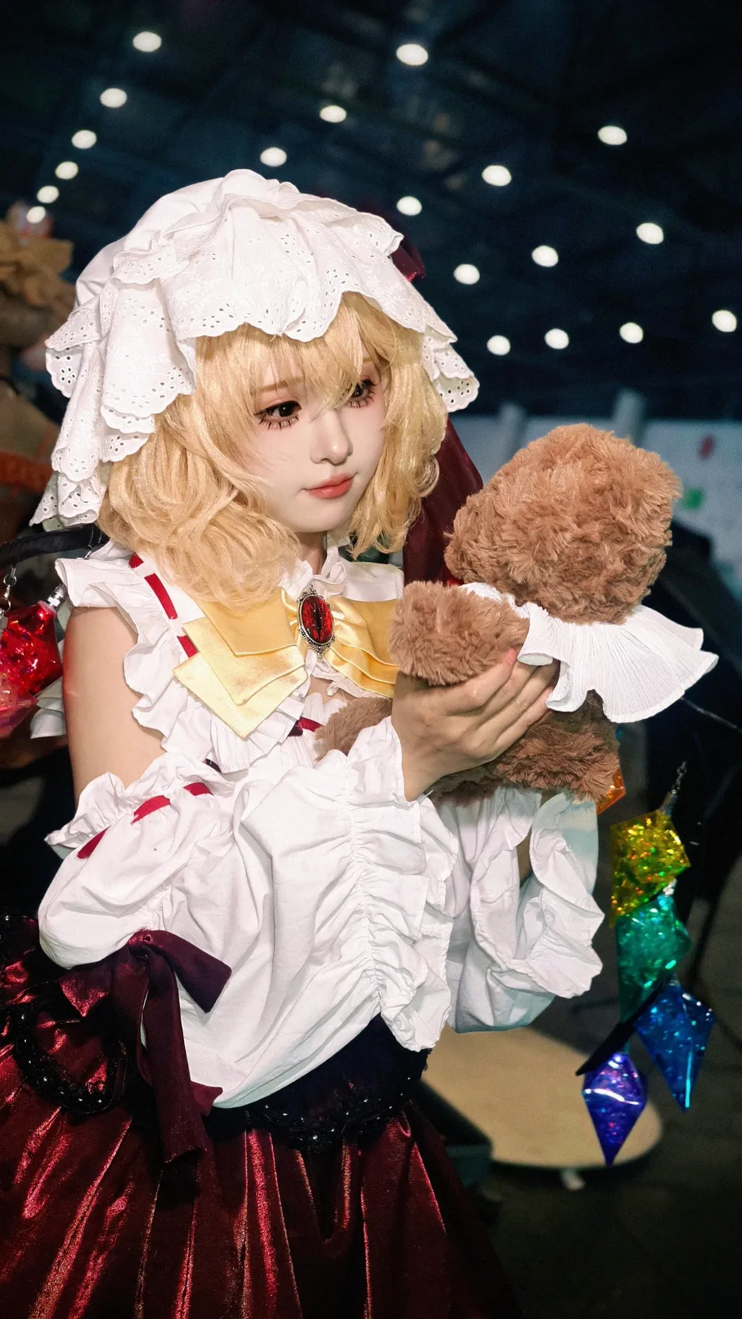 【芙兰朵露cos】东方project马尾被姐姐啃掉后的漫展场照 - 第 6 张
