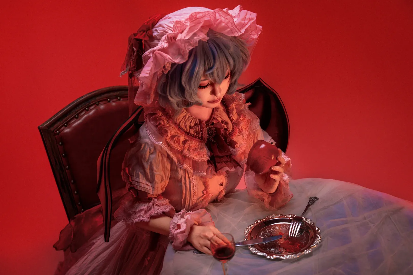 【蕾米莉亚斯卡雷特cos】东方Project红魔馆的暗黑晚宴与慵懒时刻 - 第 2 张
