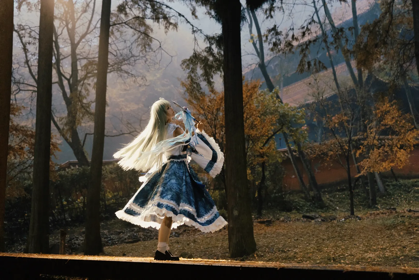 【东风谷早苗cos】秋日神社里那阵蓝白色的风 - 第 2 张