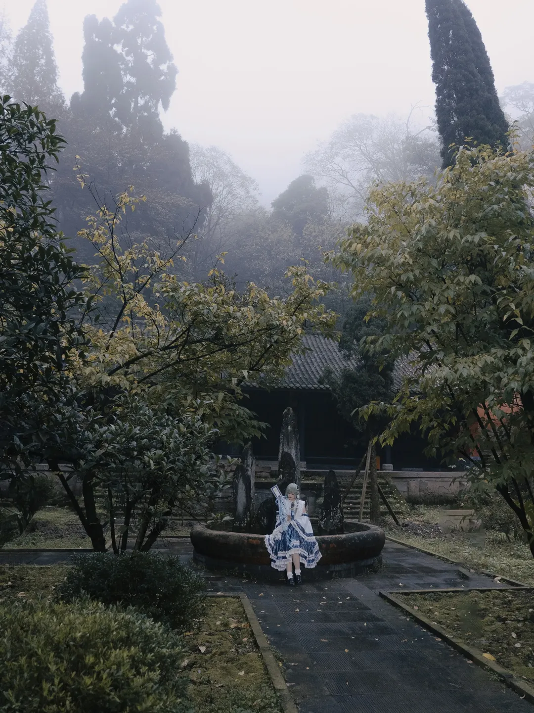 【东风谷早苗cos】奇迹之风，驱散晨雾里的庭院 - 第 3 张