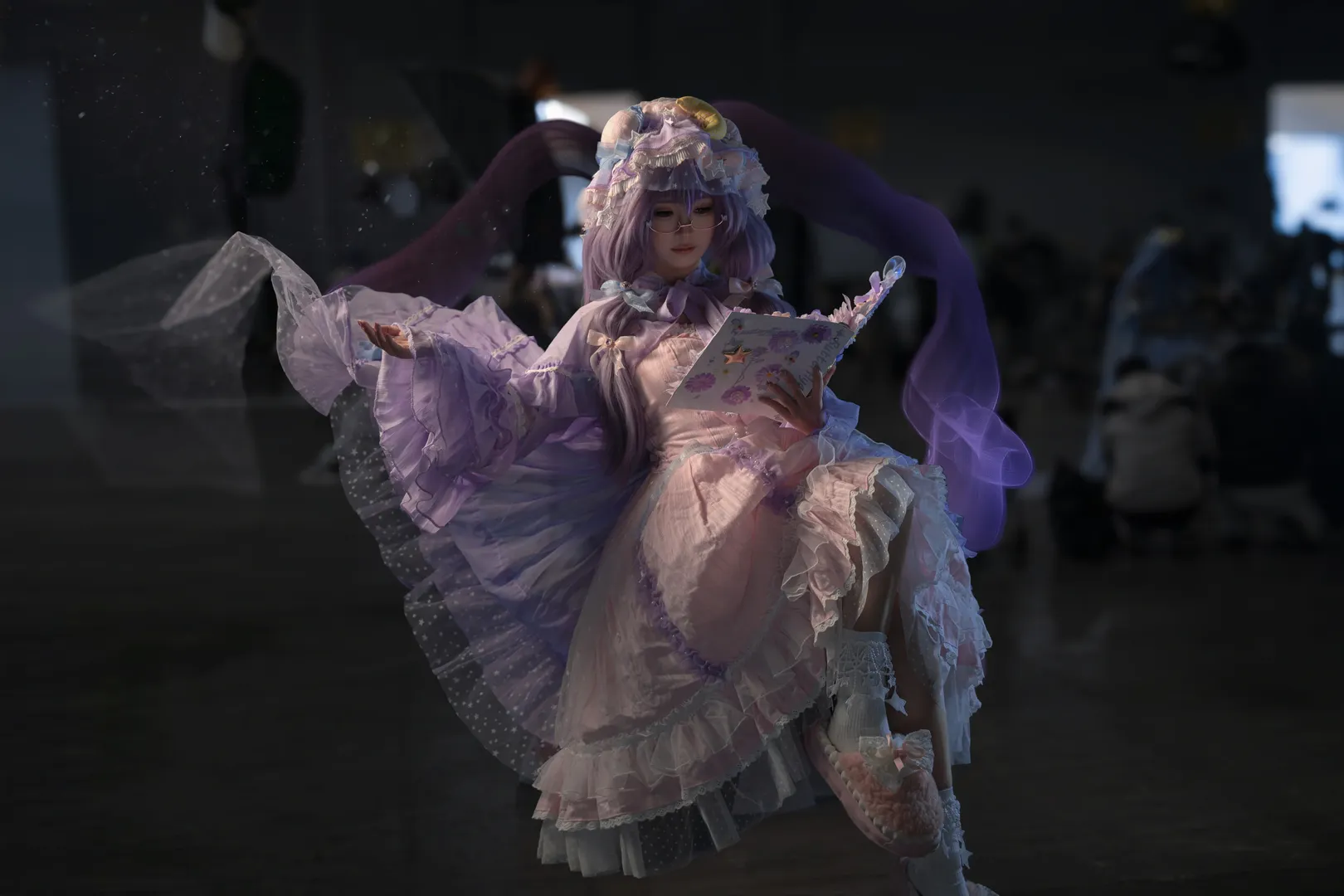 【帕秋莉cos】东方project的魔法使，宅女漫展暗光记录