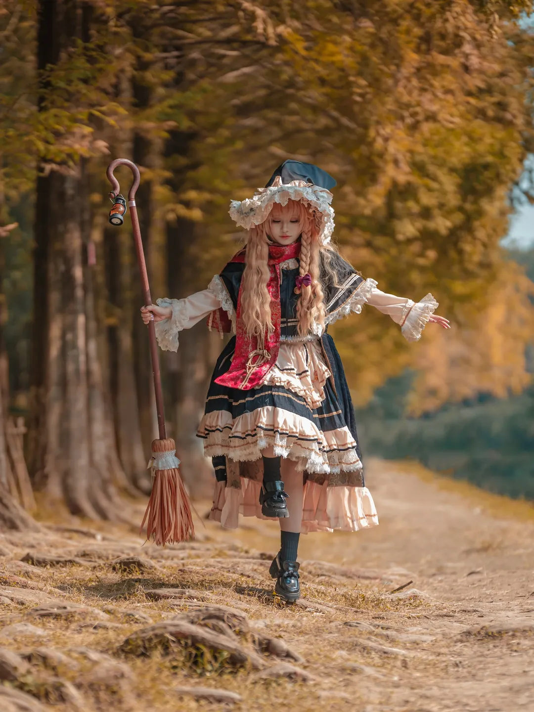【雾雨魔理沙cos】秋日水边的东方project魔法使 - 第 6 张