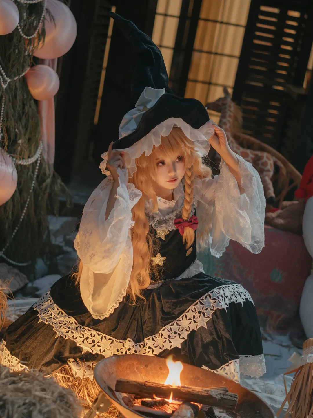 【雾雨魔理沙cos】冬日篝火旁的静谧魔法师 - 第 1 张