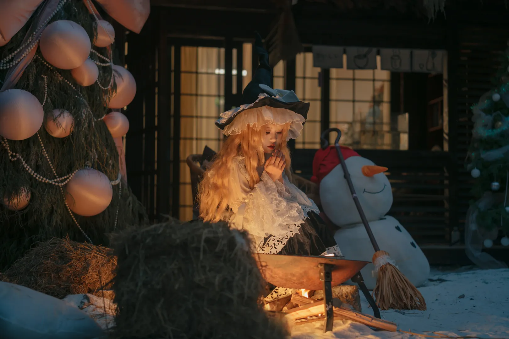 【雾雨魔理沙cos】冬日篝火旁的静谧魔法师 - 第 5 张