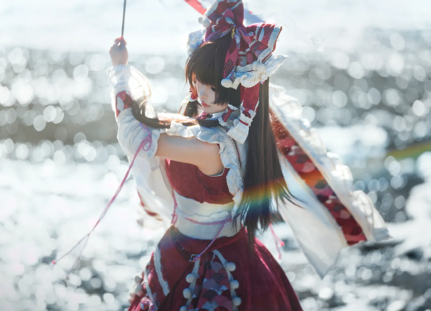 【博丽灵梦cos】逆光下的红白巫女，彩虹发尾的惊艳瞬间