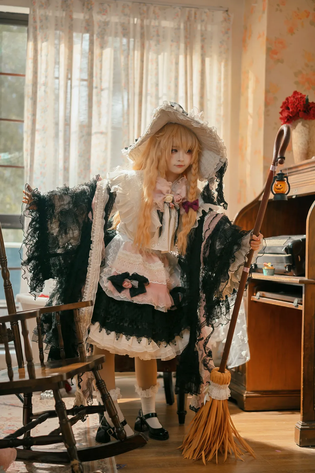 【霧雨魔理沙 コスプレ】東方Projectの魔女、ホウキのもうひとつの使い方 - 3 枚目