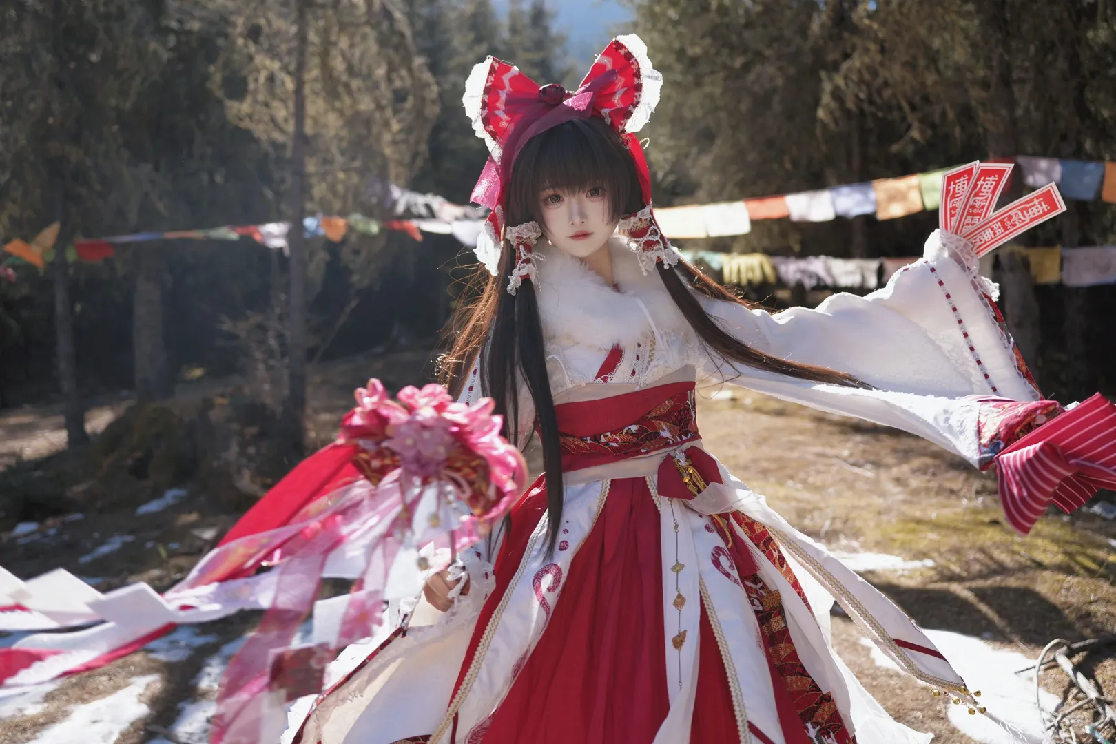 【博麗靈夢cos】冬日雪地巫女裝出片分享 - 第 3 張