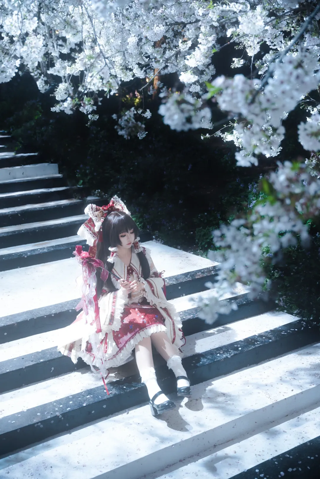 【博麗靈夢cos】夜櫻與幻想鄉的紅白巫女 - 第 5 張
