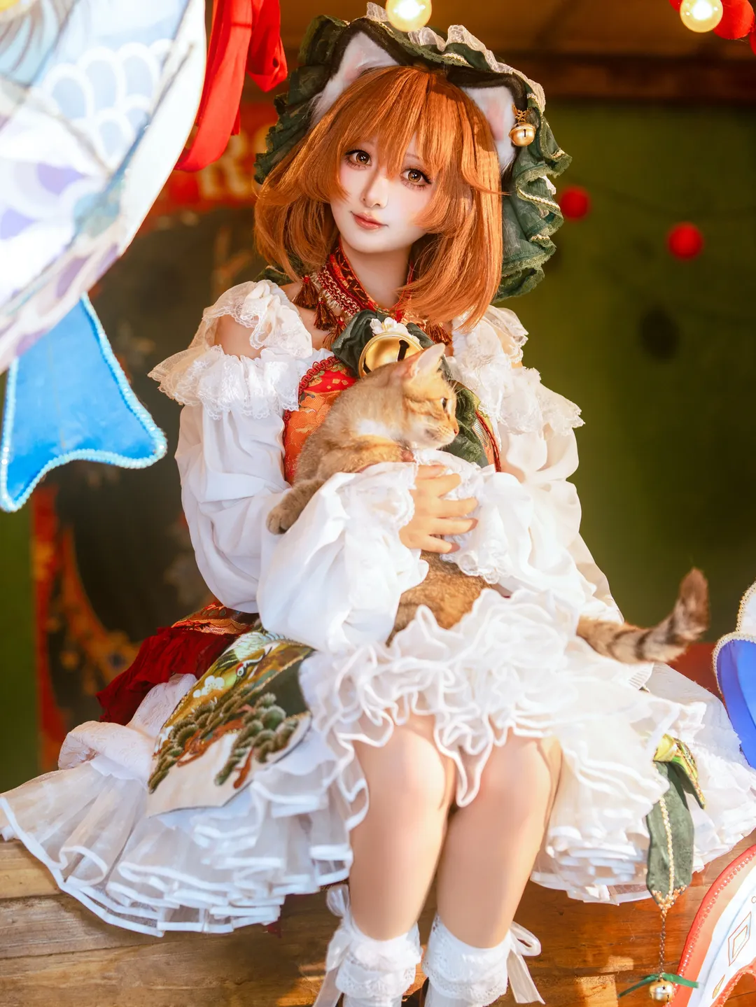 【橙喵cos】东方project的冬日庙会，怀中猫咪的乖巧瞬间