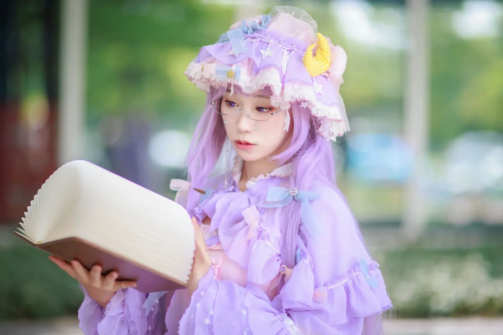 【パチュリー コスプレ】CICFイベントに現れた図書館の魔女 - 1 枚目