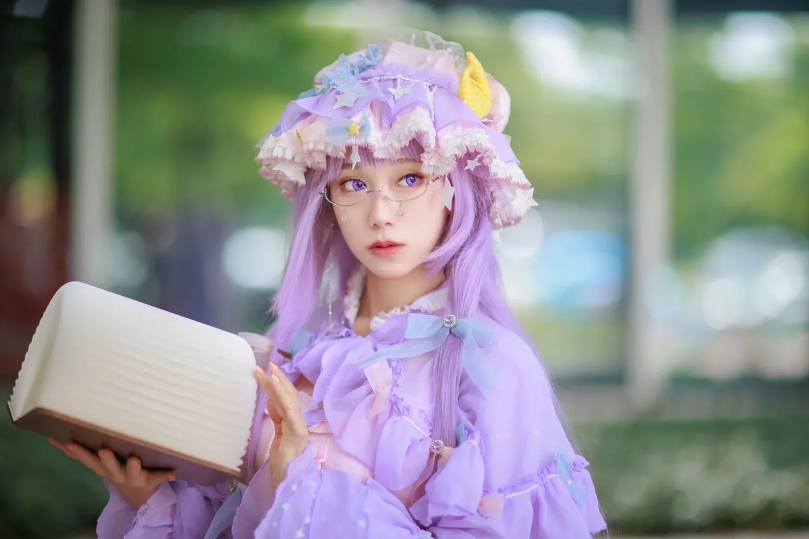 【パチュリー コスプレ】CICFイベントに現れた図書館の魔女 - 2 枚目