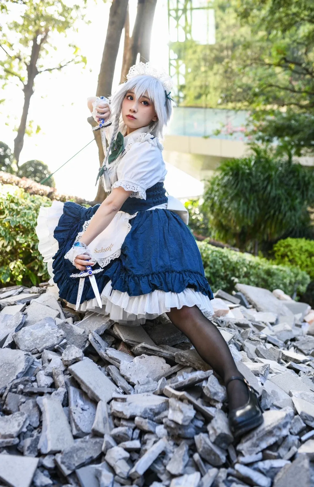 【十六夜咲夜cos】東方Project，廢墟里的絲襪特寫我很喜歡 - 第 1 張