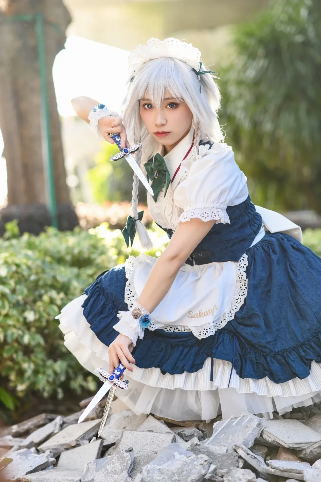 【十六夜咲夜cos】東方Project，廢墟里的絲襪特寫我很喜歡 - 第 2 張