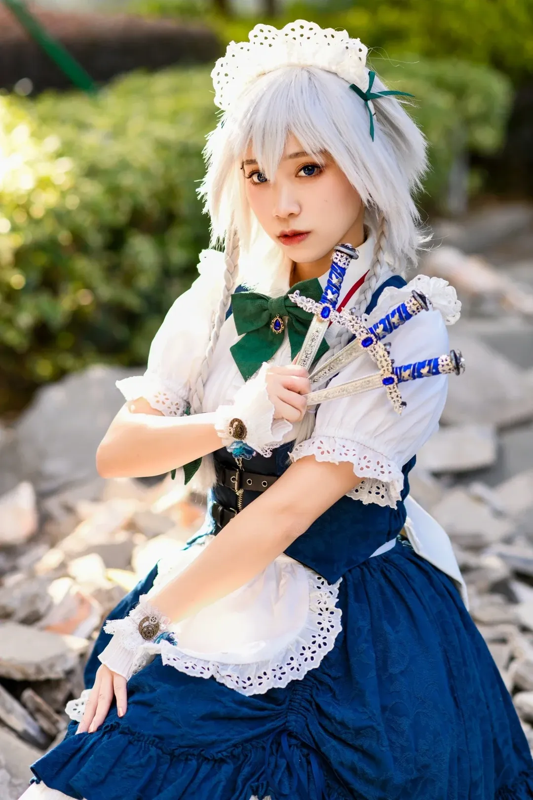 【十六夜咲夜cos】東方Project，廢墟里的絲襪特寫我很喜歡 - 第 5 張