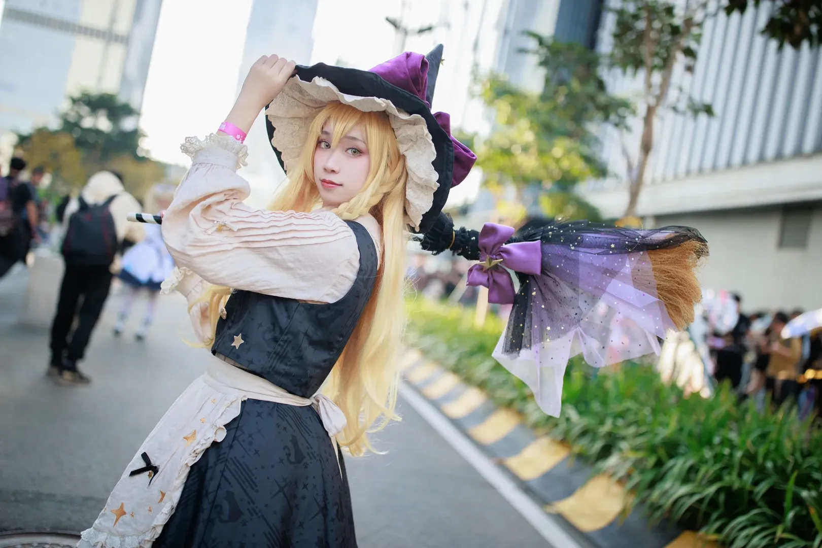 【魔理沙cos】萤火虫漫展上的东方project魔女 - 第 4 张