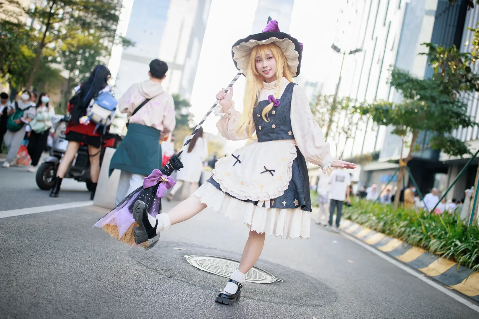 【魔理沙cos】萤火虫漫展上的东方project魔女