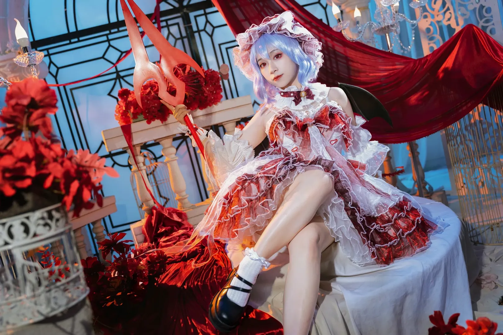 【蕾米莉亚cos】东方Project的暗夜女王，红白相间的哥特洋装 - 第 6 张