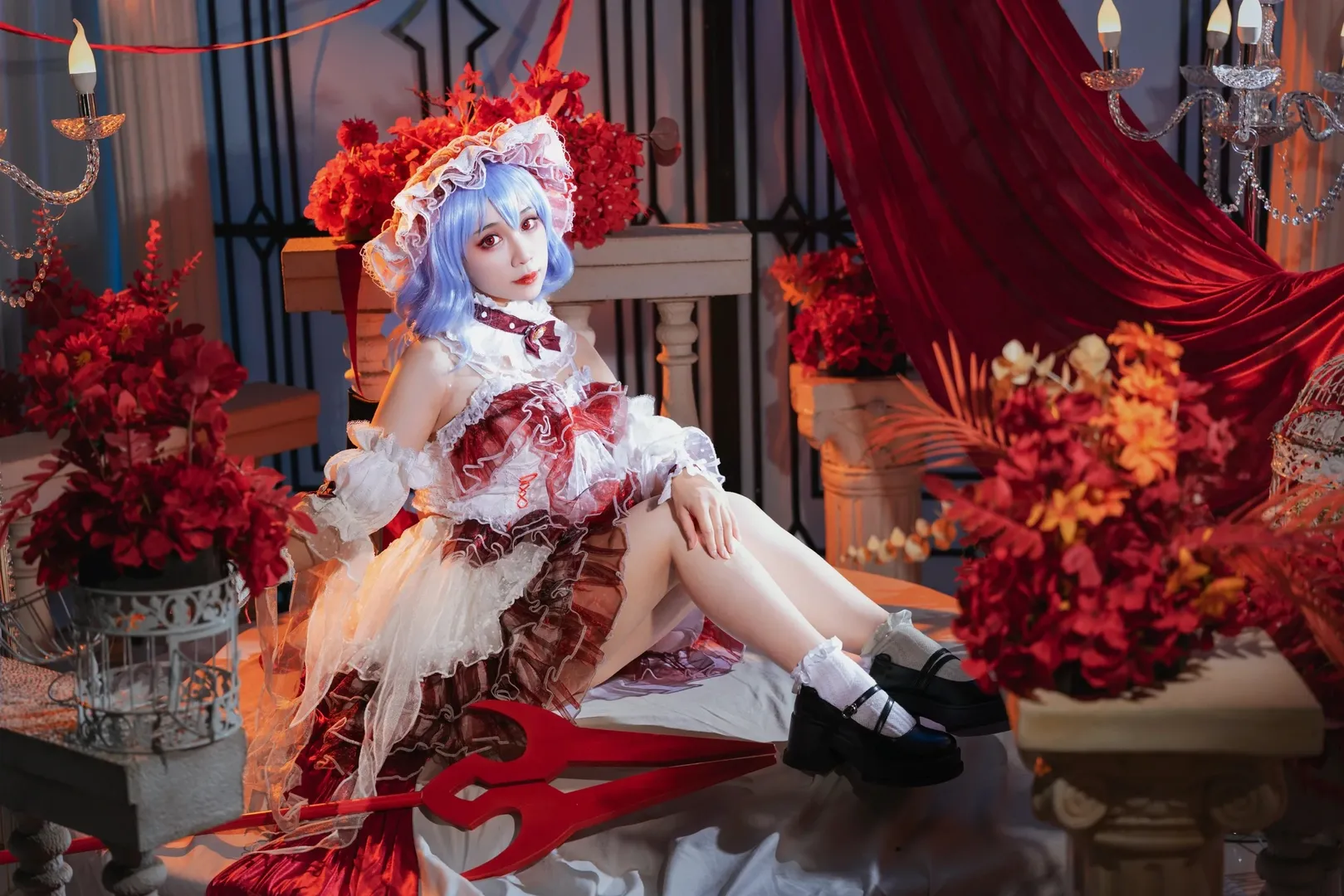 【蕾米莉亚cos】东方Project的暗夜女王，红白相间的哥特洋装 - 第 7 张