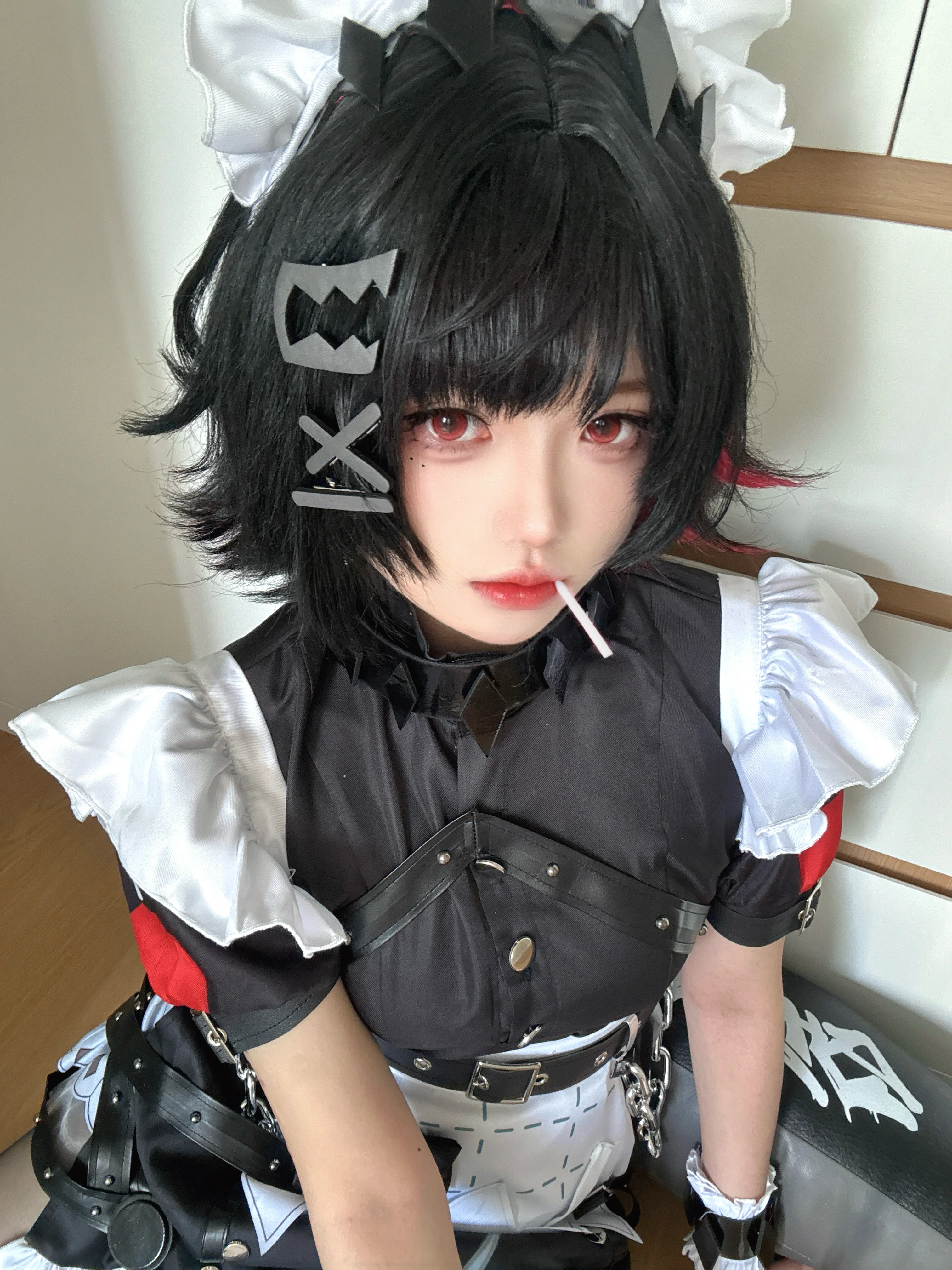 【艾莲乔cos】绝区零维多利亚家政的鲨鱼妹营业中 - 第 1 张