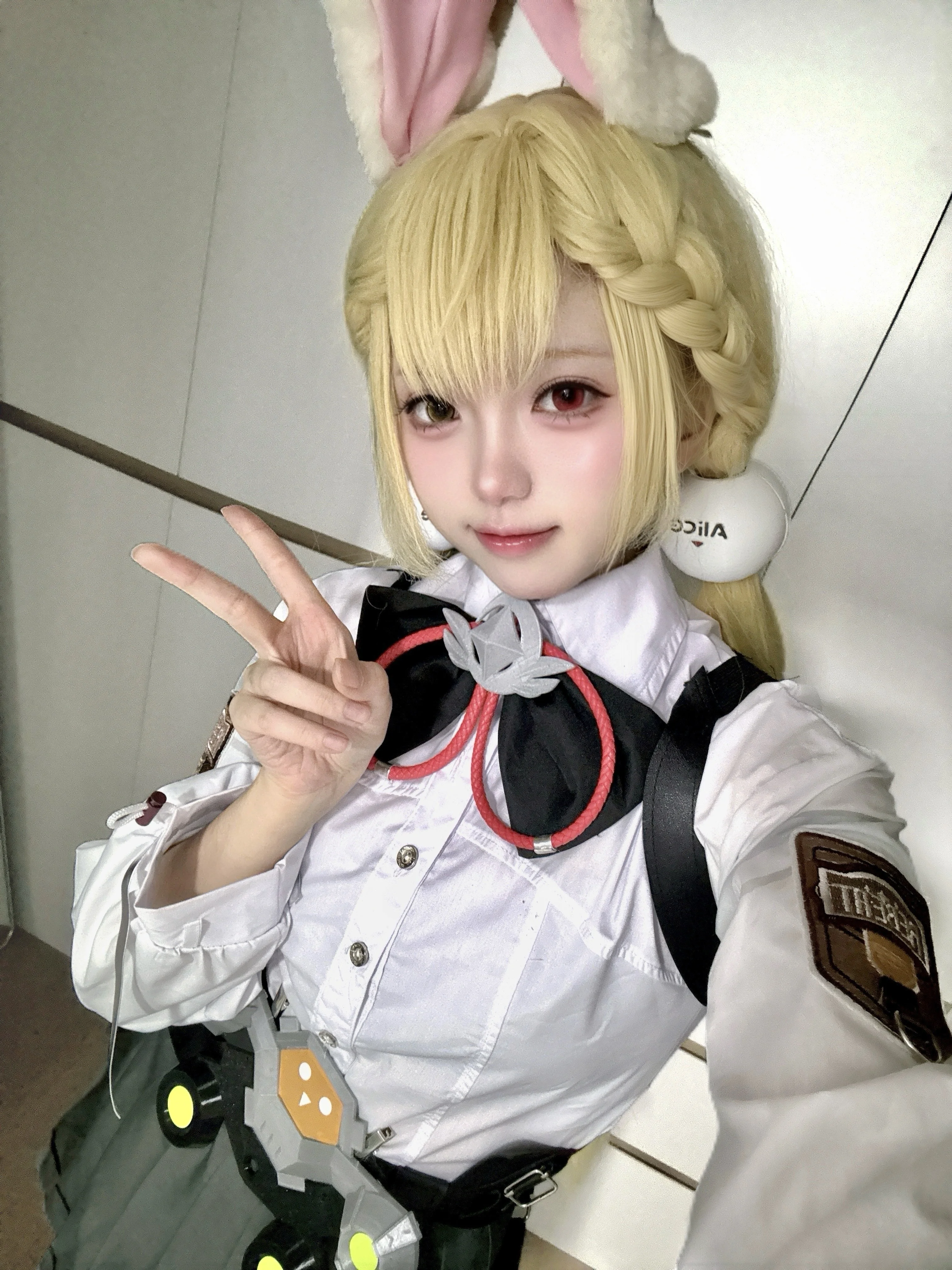 【爱丽丝cos】绝区零爱丽丝，对称美学与兔耳的战术少女 - 第 3 张