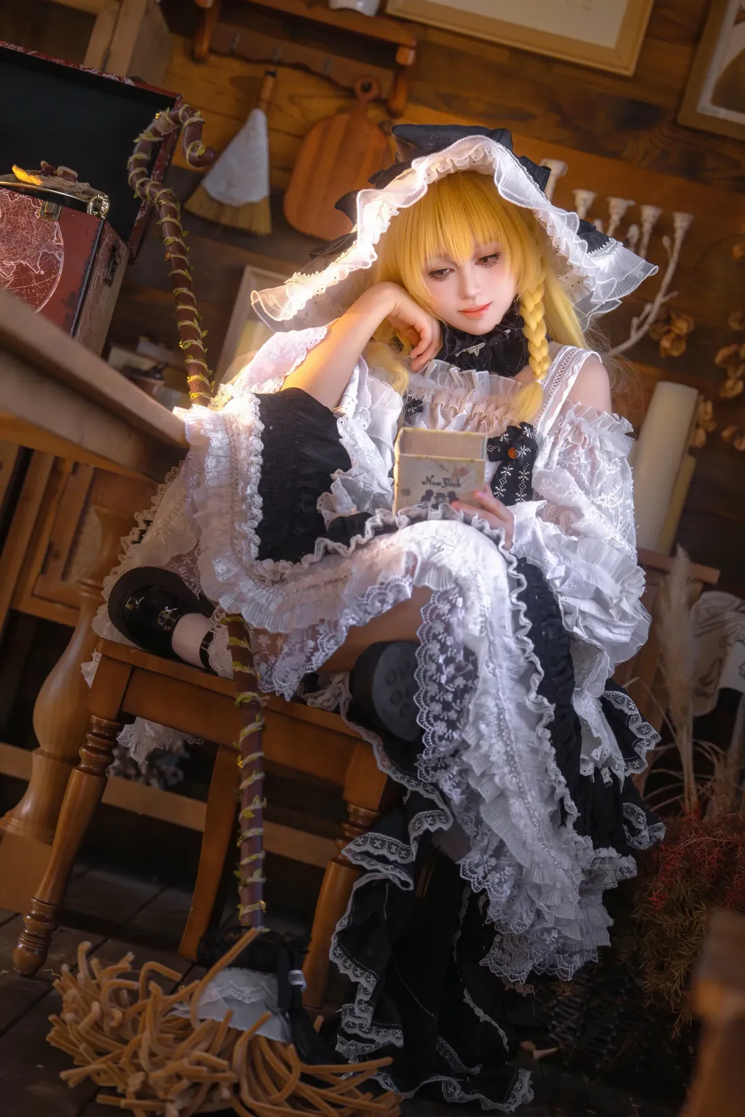 【雾雨魔理沙cos】一般路过的金发小偷，外景与复古木屋的拍摄记录 - 第 7 张