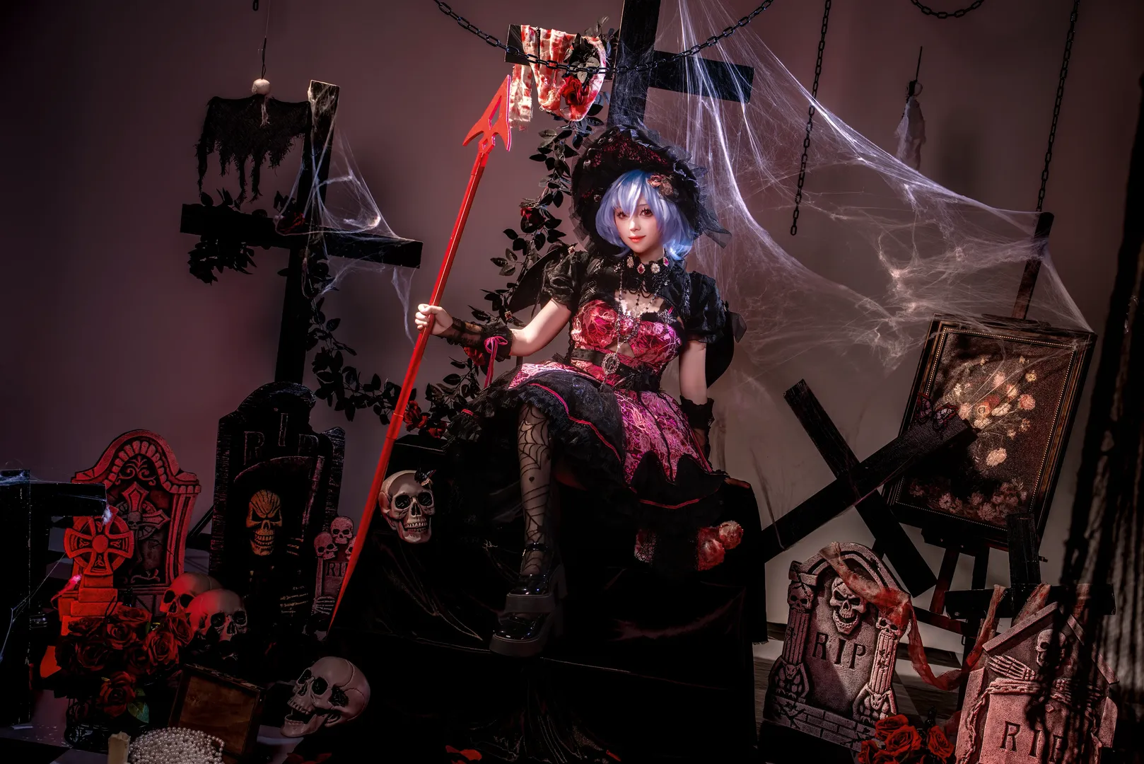 【蕾米莉亚cos】绯红夜幕下的一抹暗影，东方project吸血鬼公主降临 - 第 7 张