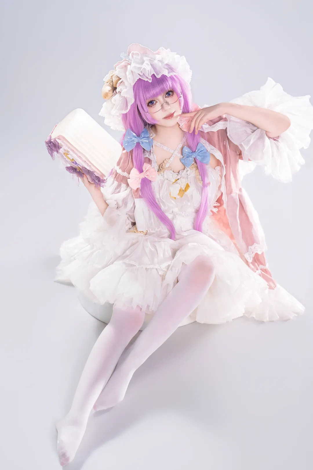 【帕秋莉cos】东方project的静谧午后，白棚里的魔女与书