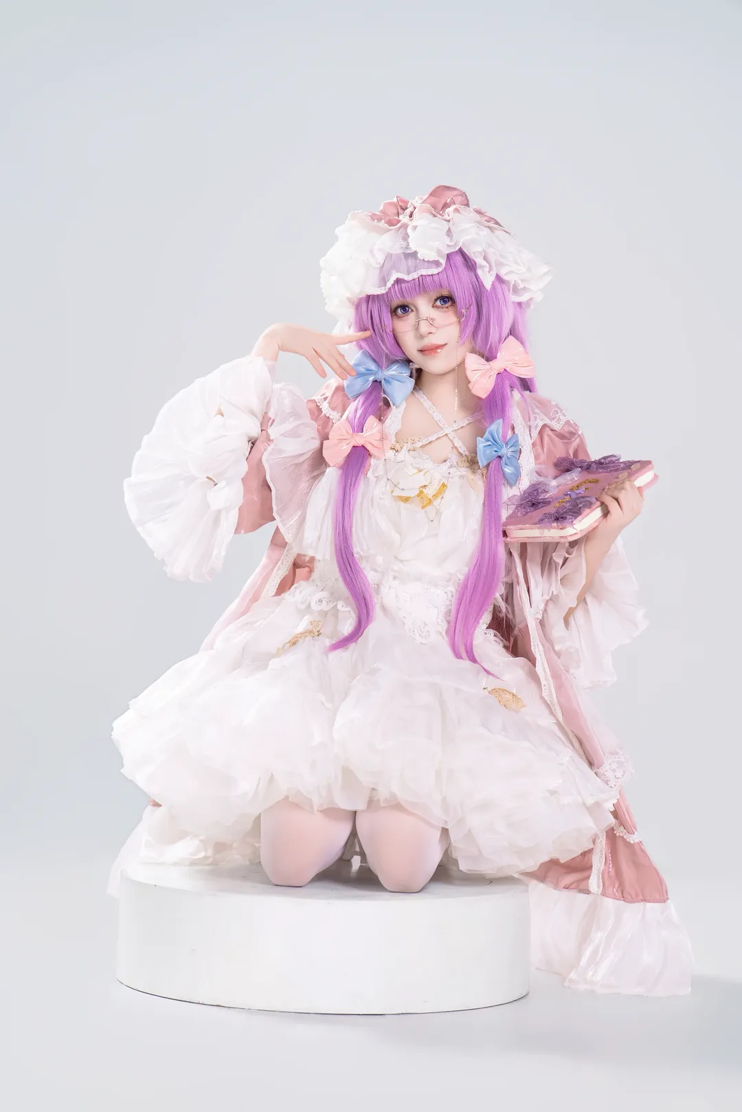 【パチュリー コスプレ】東方Project 静寂の午後、白ホリに佇む魔女と魔導書 - 6 枚目