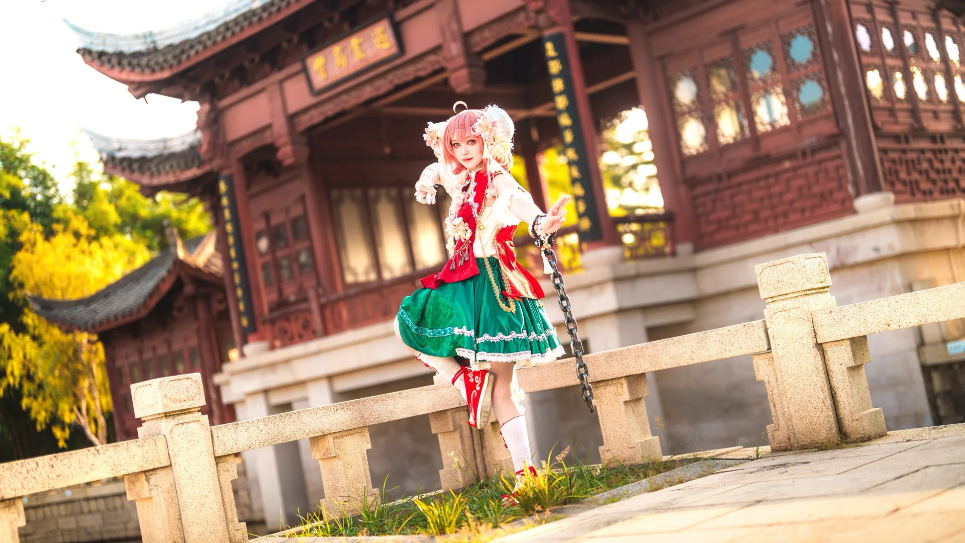 【茨木華扇 コスプレ】『東方Project』の華扇、赤緑のコントラストと鉄鎖の絶妙な調和 - 7 枚目