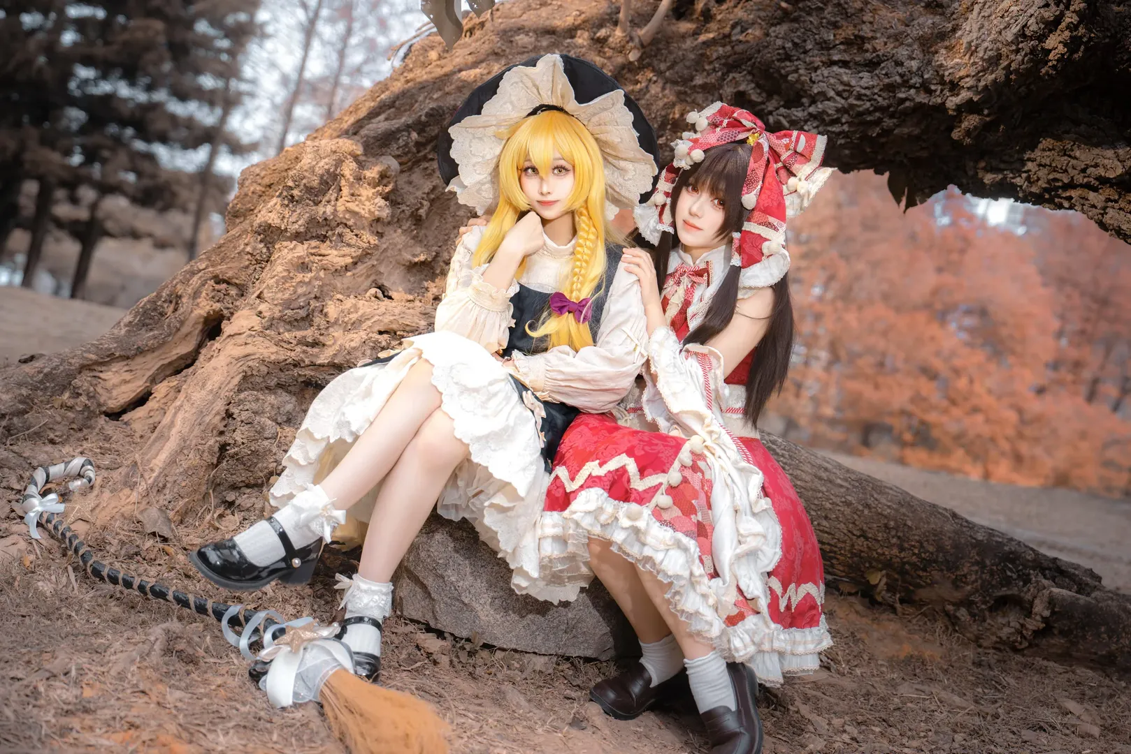 【博丽灵梦cos】与魔理沙的东方project林间午后