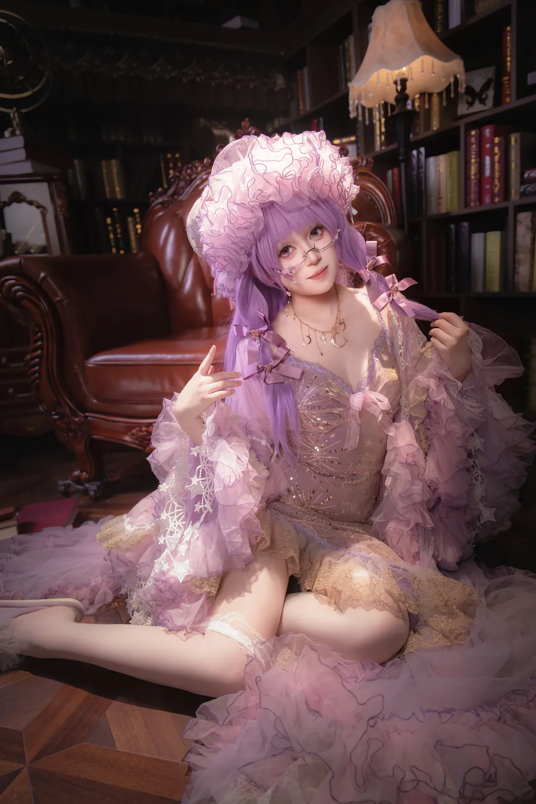 【Patchouli Cosplay】The Seven-Colored Magician of the Sleeping Library - Image 6