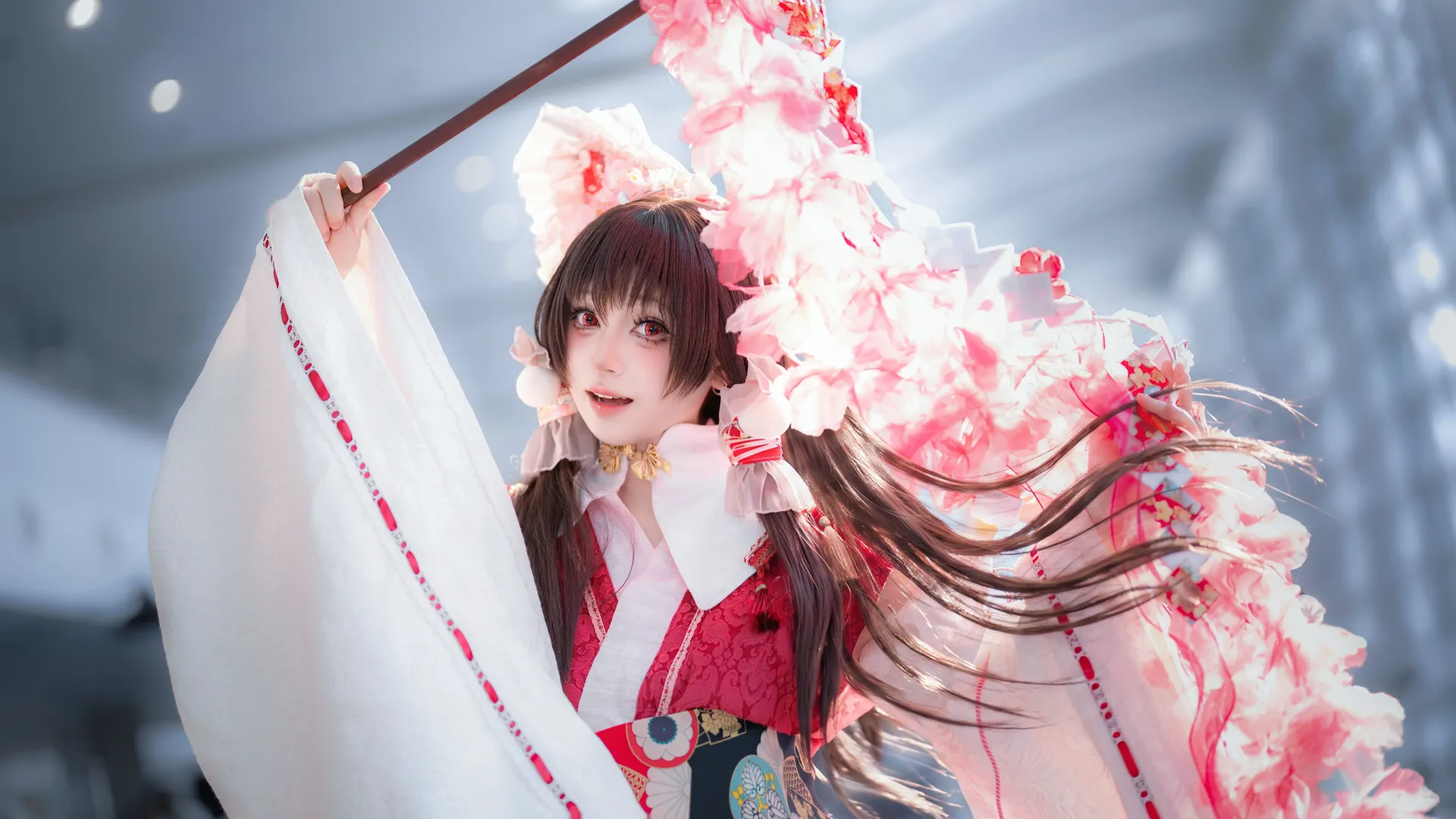 【博丽灵梦cos】会展摄影区的光线比想象中更适合东方巫女 - 第 3 张