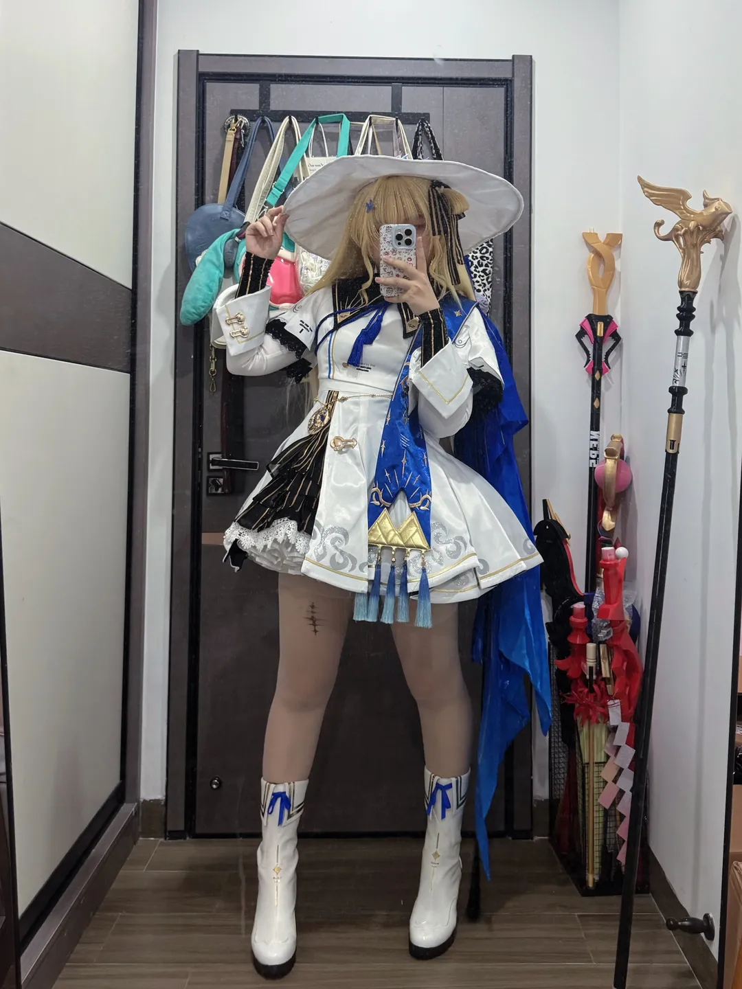 【菲比cos】鸣潮试衣，终于穿上这套白蓝配色的法杖少女装