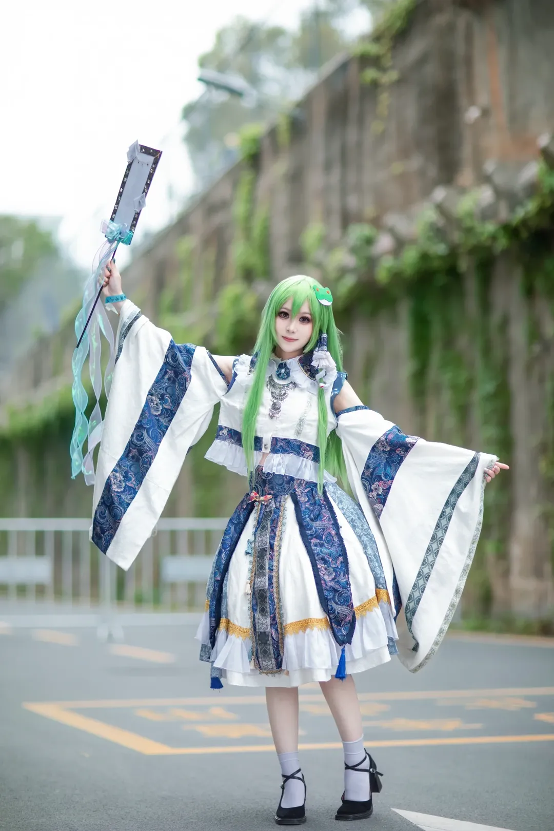 【东风谷早苗cos】东方project的巫女修行日