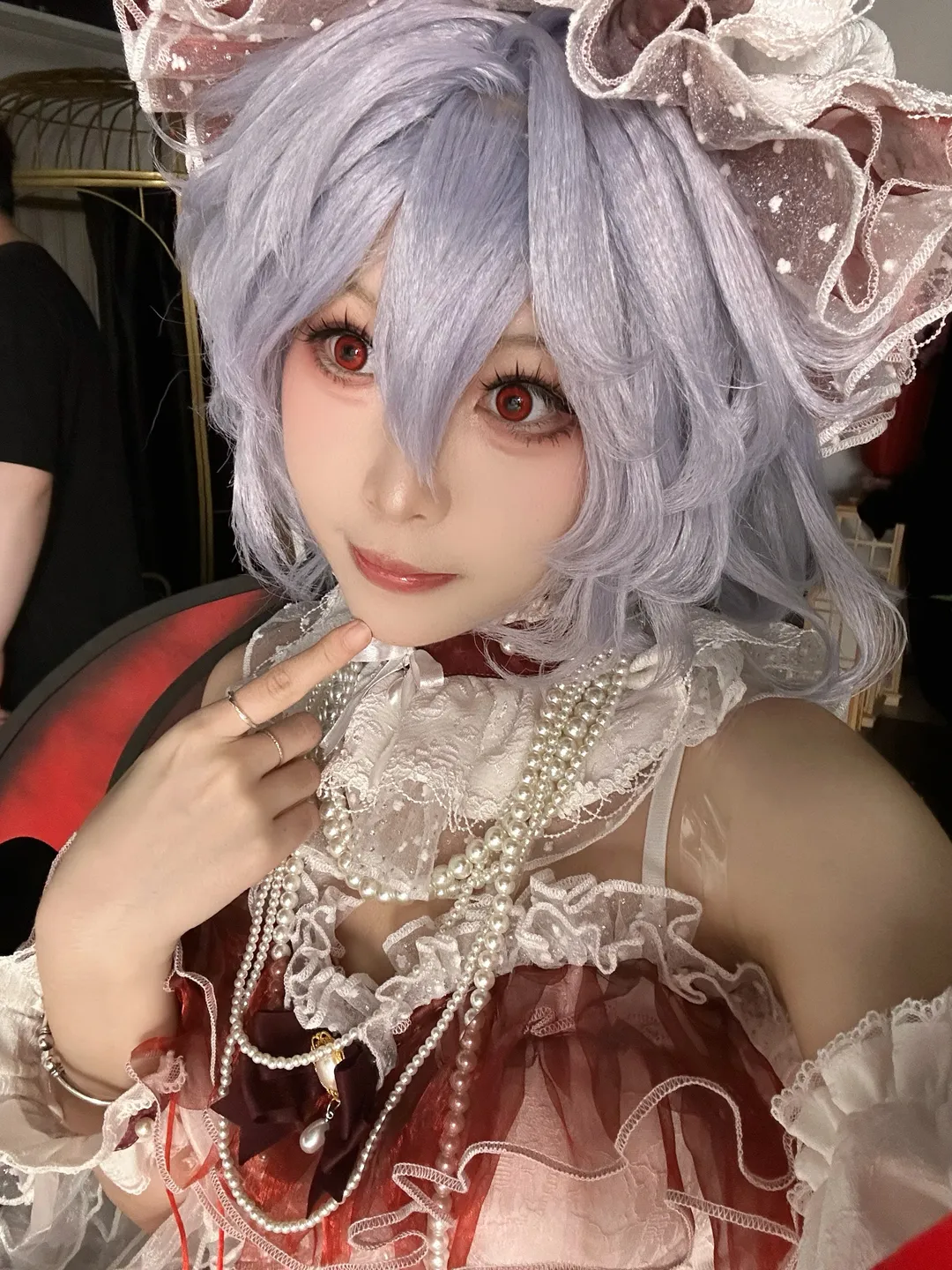 【レミリアコスプレ】『東方Project』の紅魔館の悪魔、紅白の洋装と紅き翼の表現 - 6 枚目