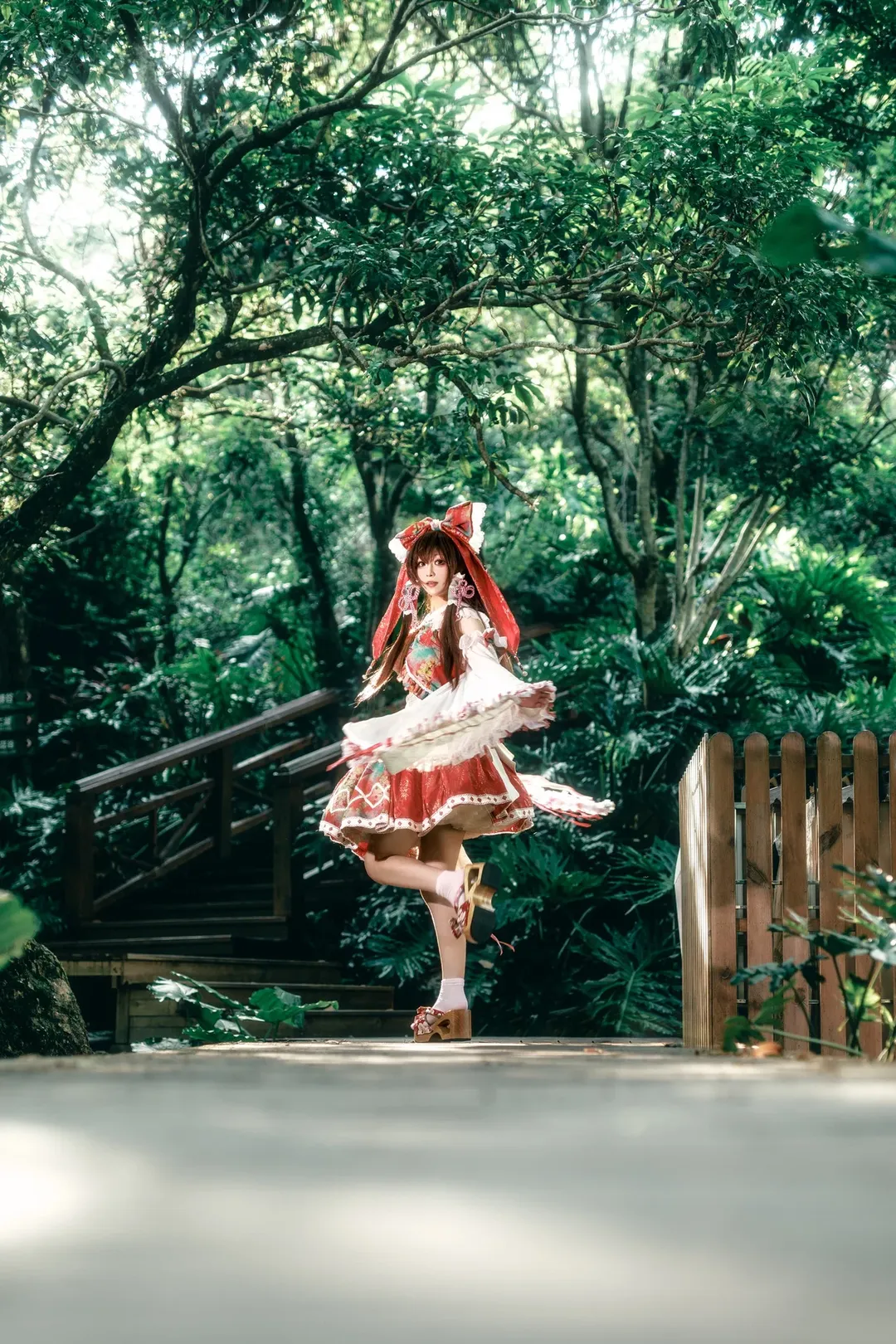 【博丽灵梦cos】深山里的妖怪退治日常 - 第 1 张