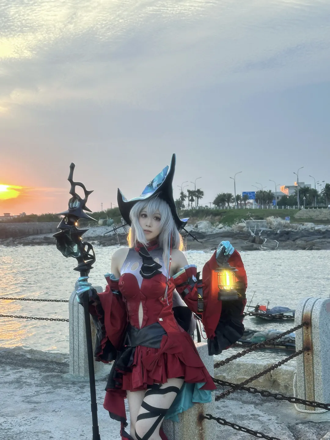 【浊心斯卡蒂cos】明日方舟相变临界，海风中的静谧 - 第 1 张