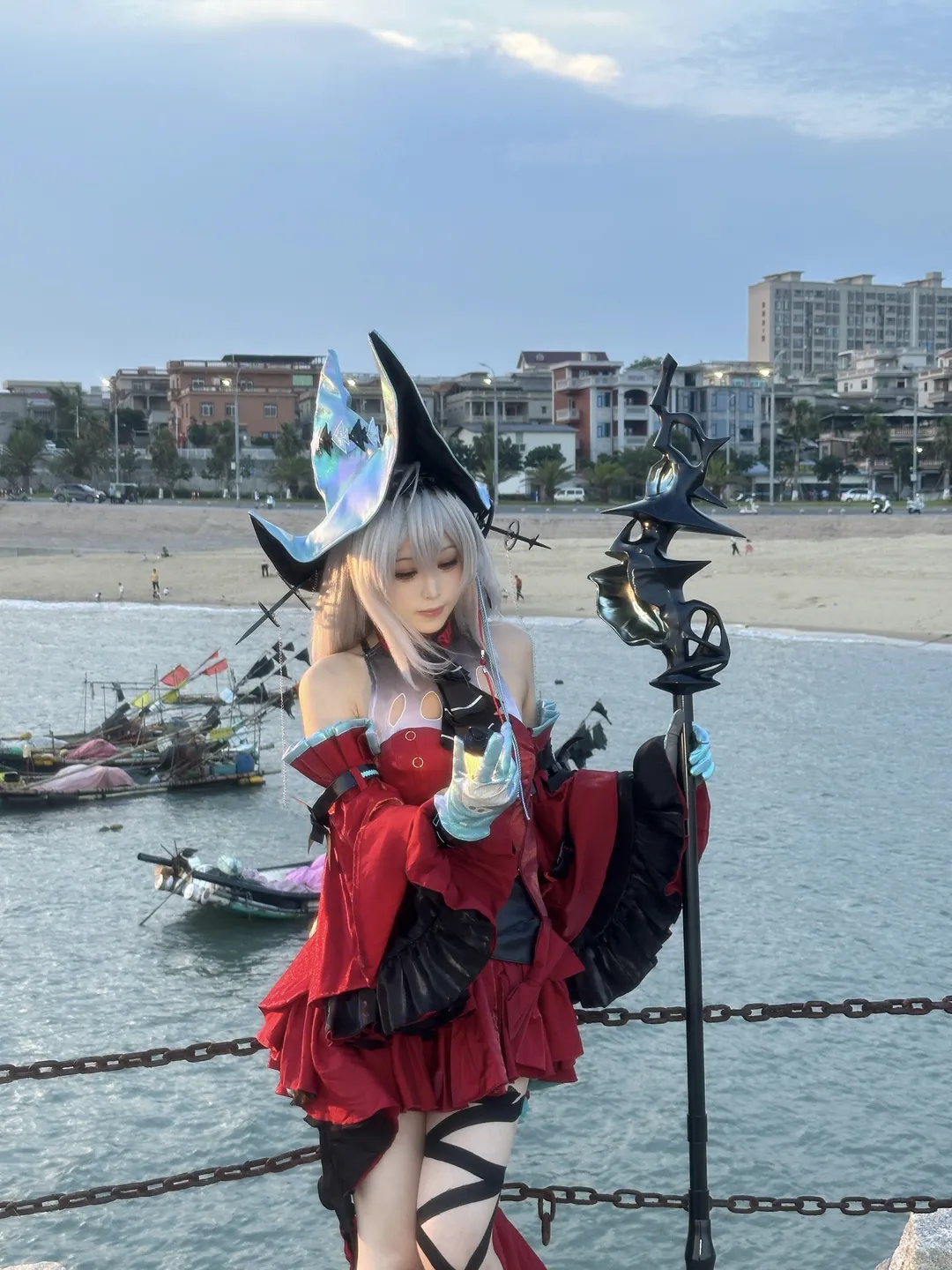 【浊心斯卡蒂cos】明日方舟相变临界，海风中的静谧 - 第 3 张