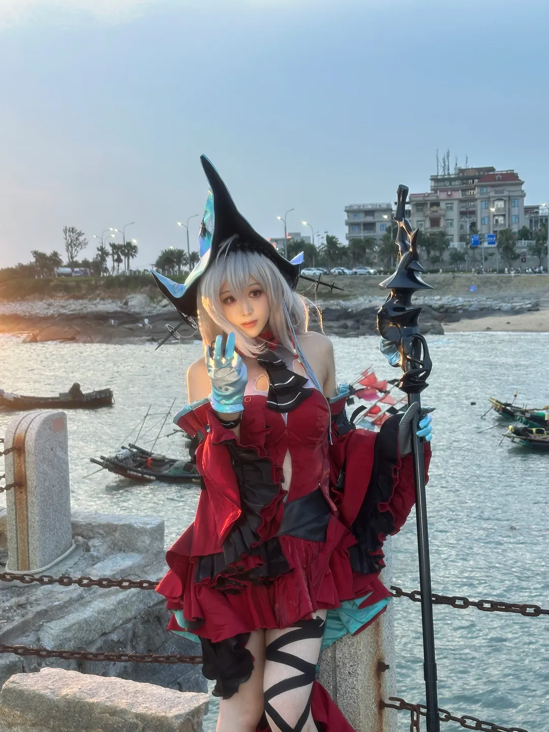 【浊心斯卡蒂cos】明日方舟相变临界，海风中的静谧 - 第 4 张