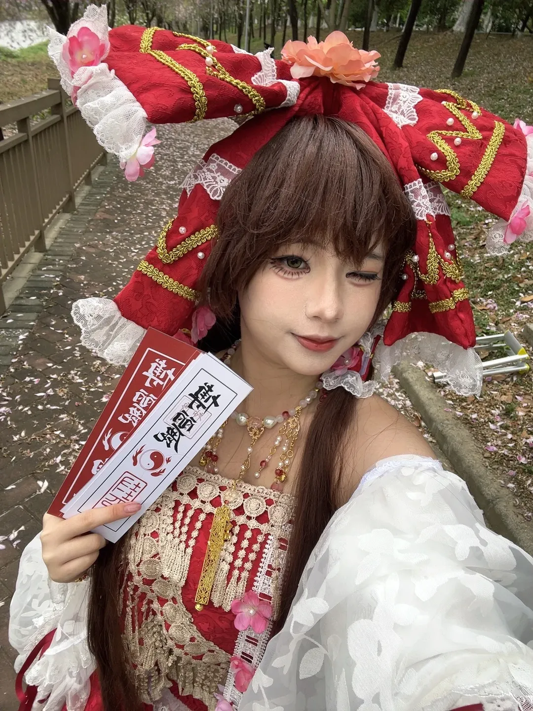 【博丽灵梦cos】冻得发抖也要坚持巡逻