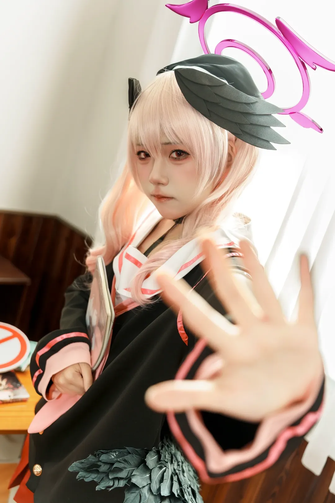 【下江小春cos】蔚蓝档案风纪委员的教室日常 - 第 1 张