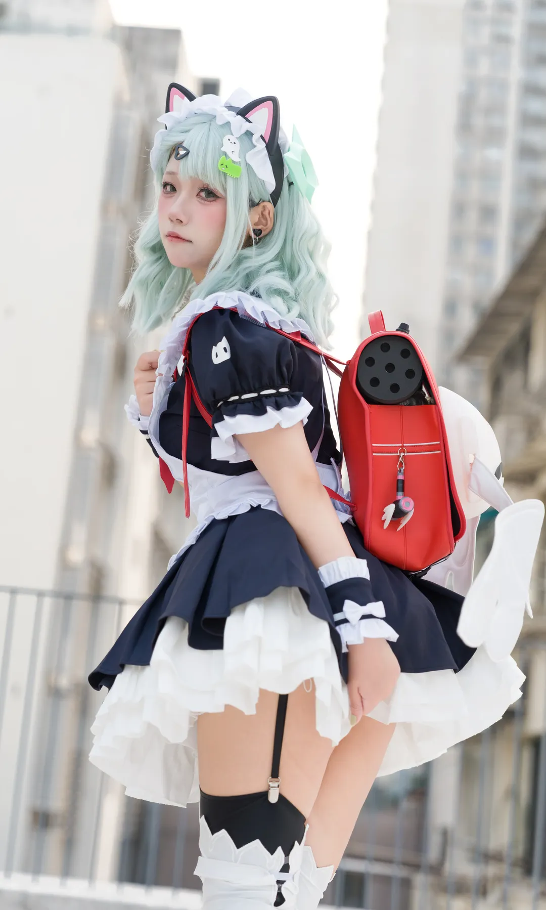 【千夏cos】绝区零的午后茶歇，天台上的猫耳女仆 - 第 1 张