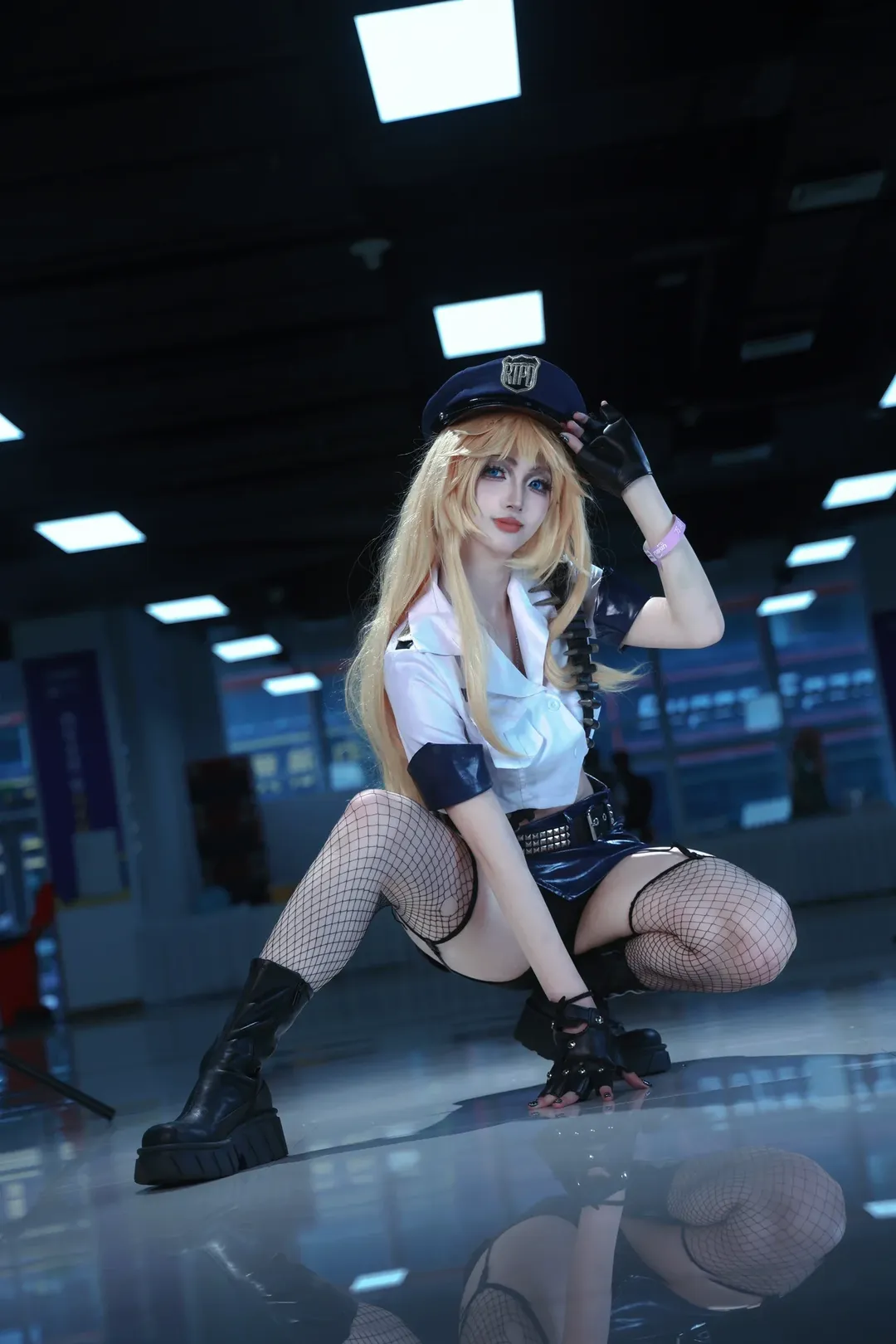 【吊带袜天使panty cos】漫展现场的完整返图 - 第 3 张